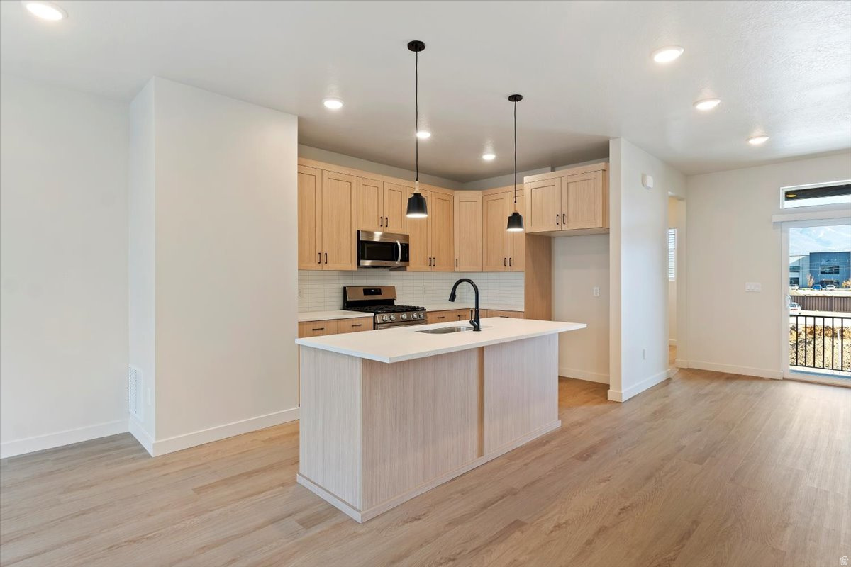 CLIFTON PLACE - Residential