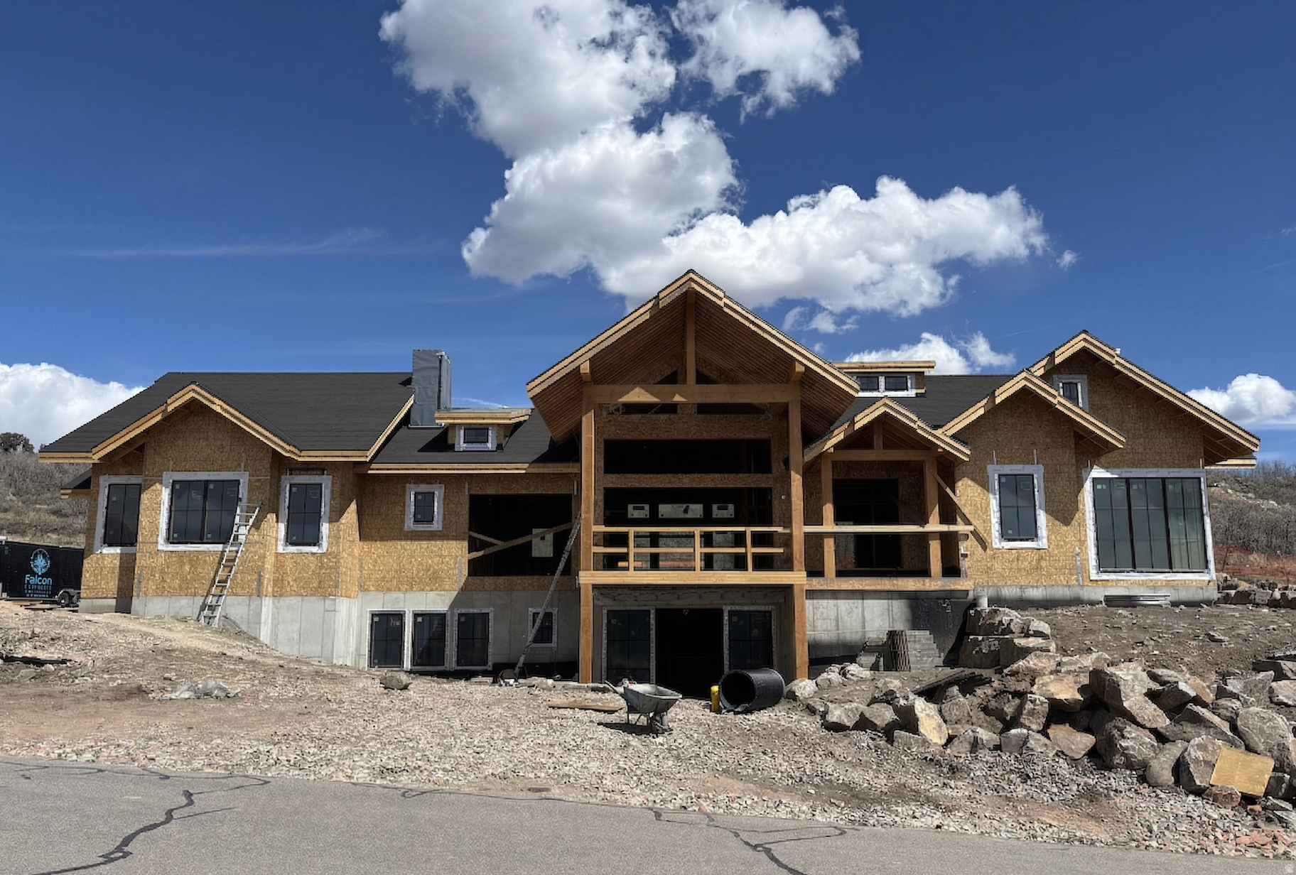 GOLDEN EAGLE - Residential