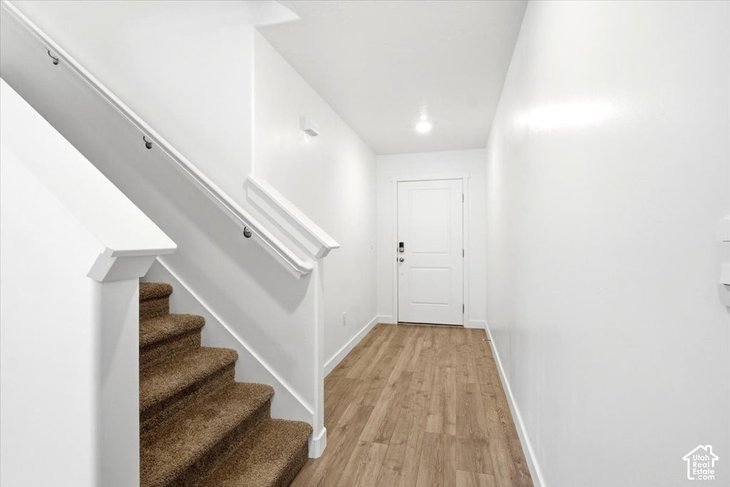 Photo of 918 E LUBBER LN, Saratoga Springs, UT 84045 (MLS # 2189978)