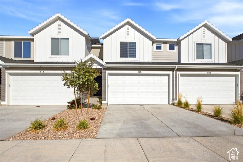Photo of 918 E LUBBER LN, Saratoga Springs, UT 84045 (MLS # 2189978)