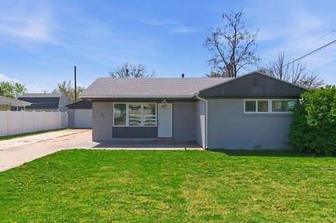Photo of 566 MILLER AVE, Layton, UT 84041 (MLS # 2149361)