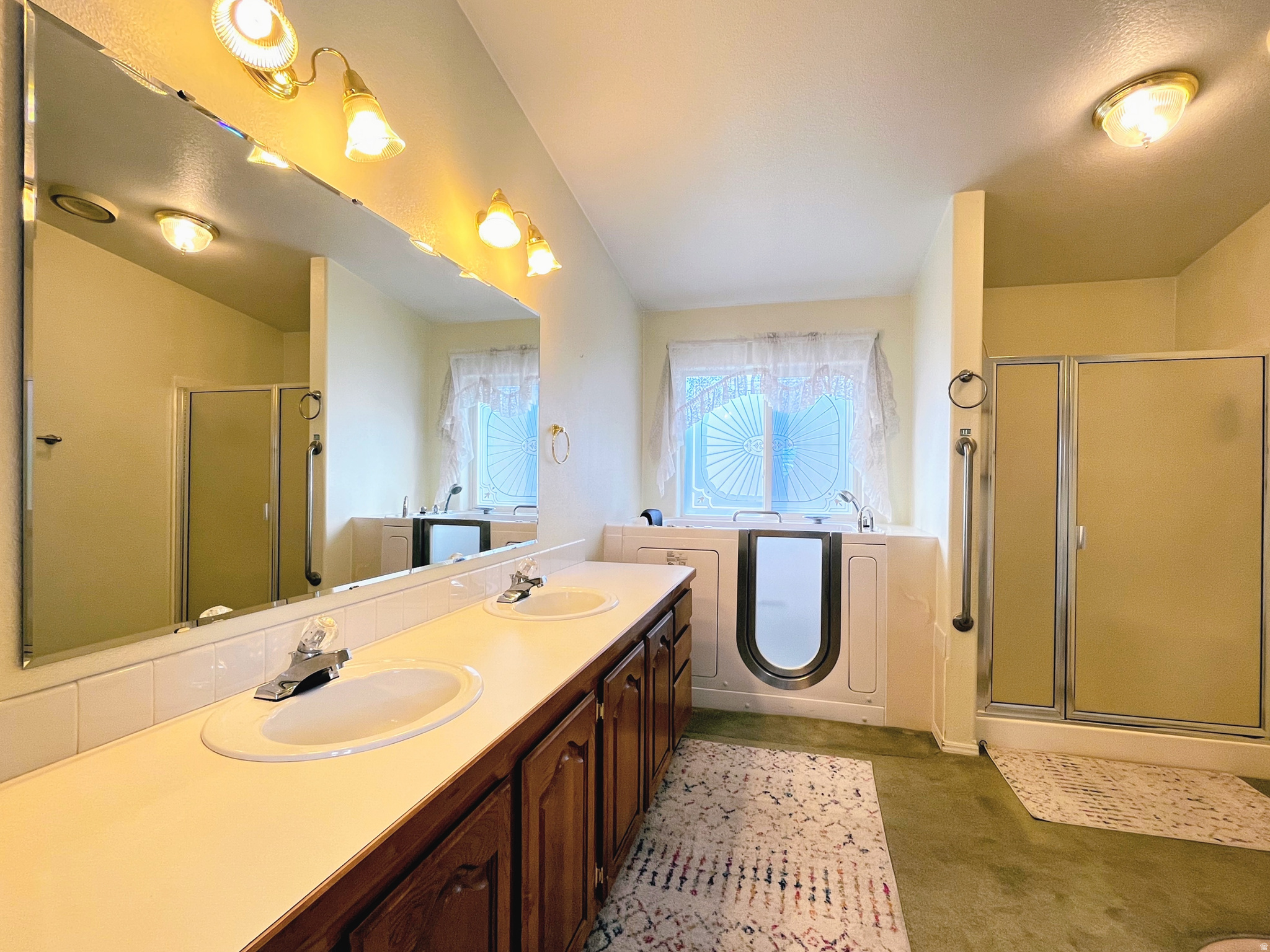 WINCHESTER ESTATES - Residential