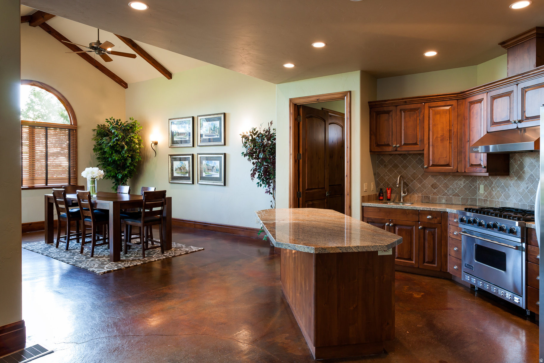 MONTE LUCA - Residential