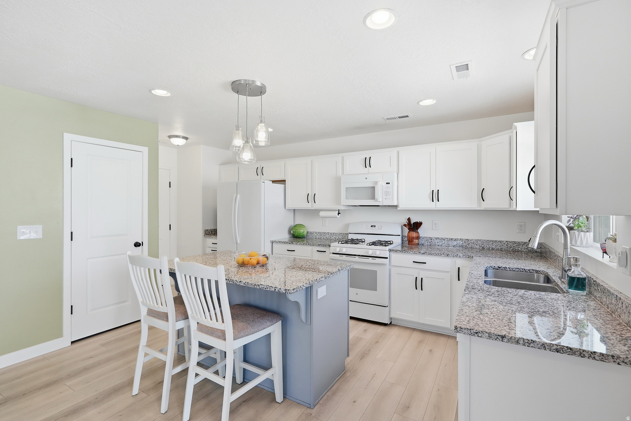 SALT POINT - Residential
