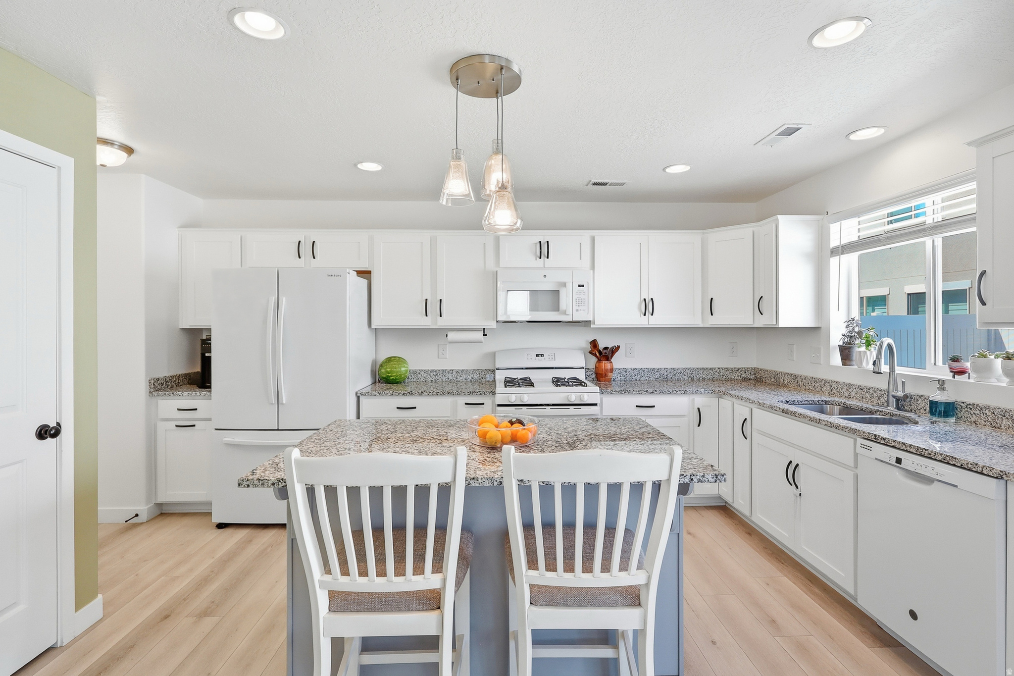 SALT POINT - Residential