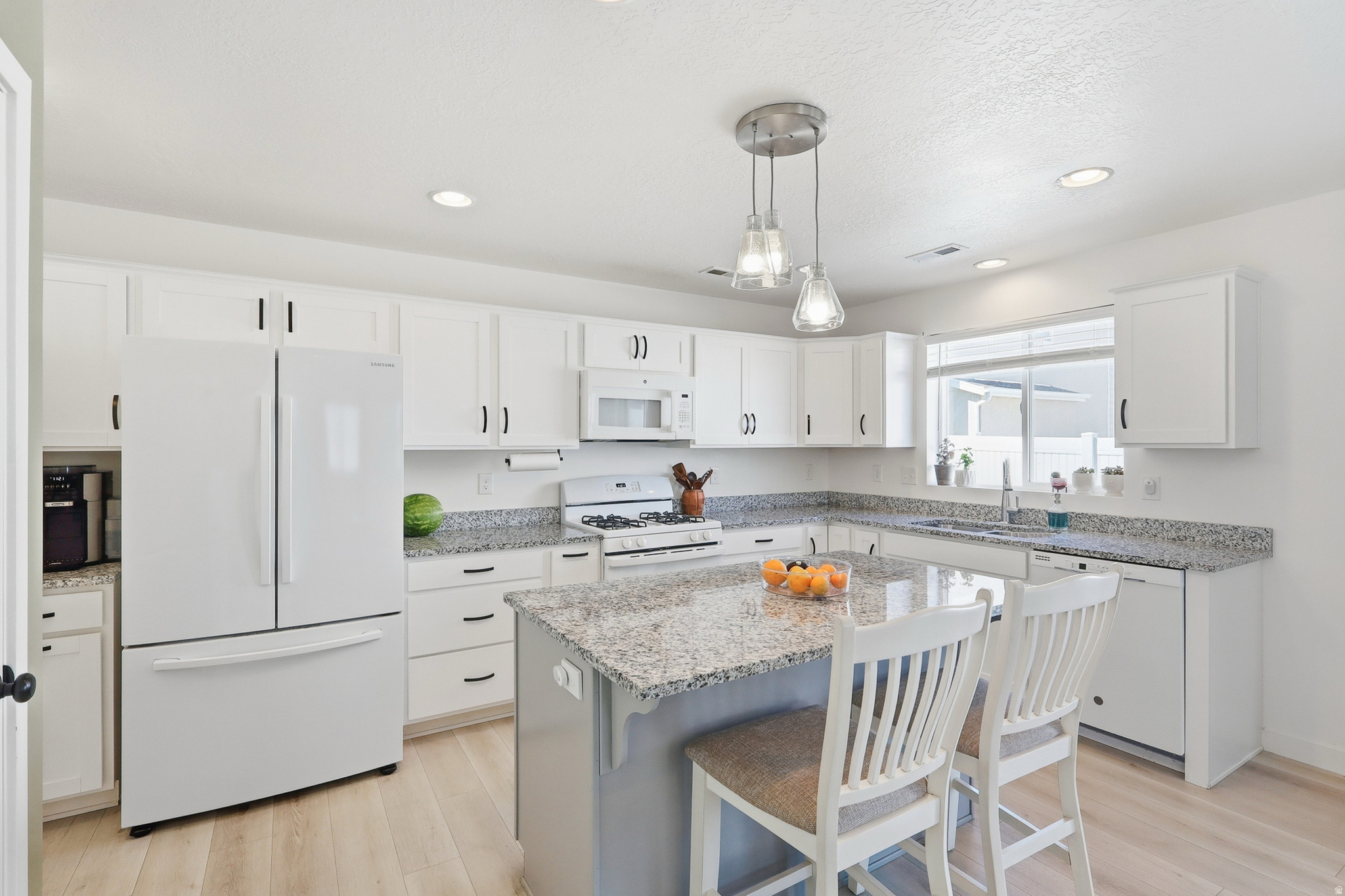 SALT POINT - Residential