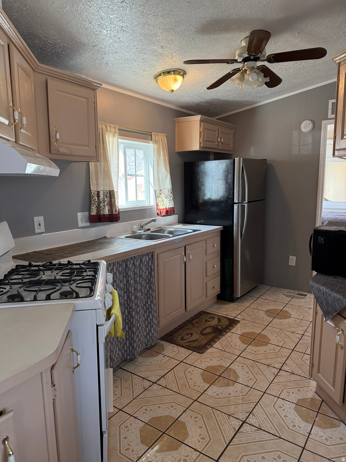 SHADOW RIDGE ESTATES - Residential