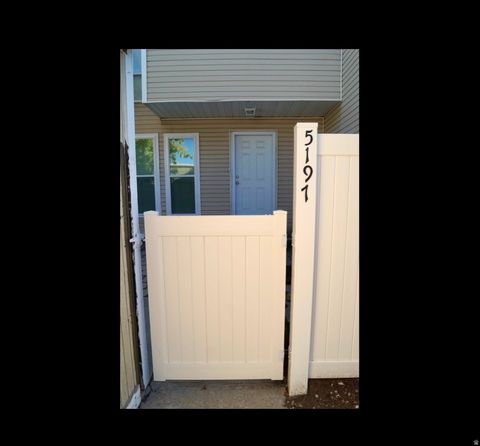 Tiny photo for 5197 S GRAVENSTEIN PARK W #204, Murray, UT 84107 (MLS # 2142472)