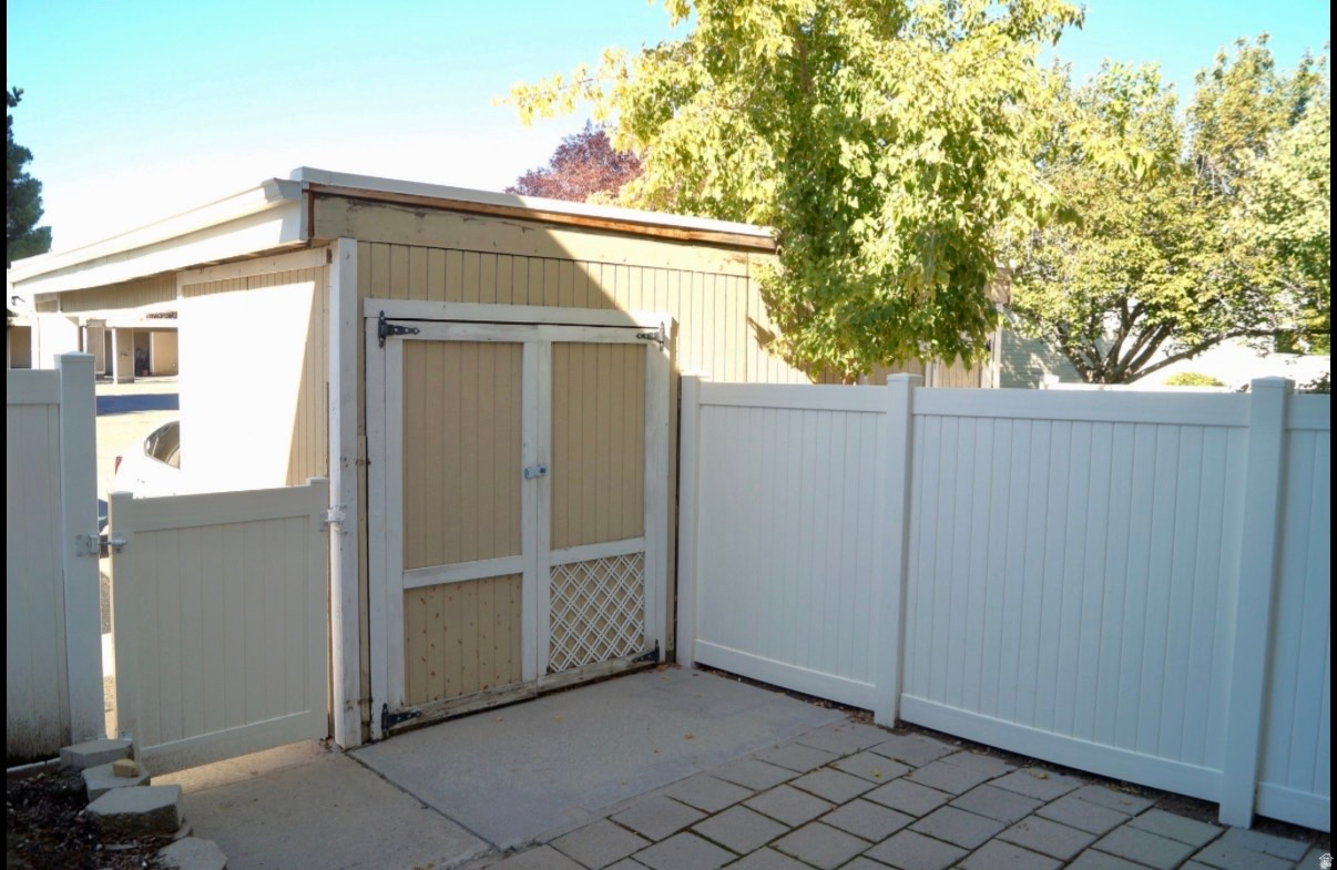 APPLEGATE - Residential