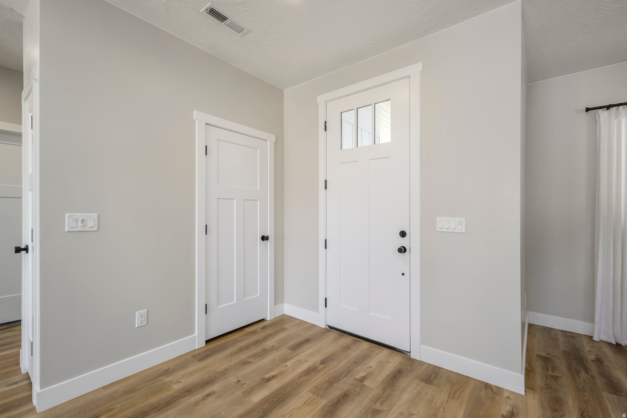 NORTH HILL EST - Residential