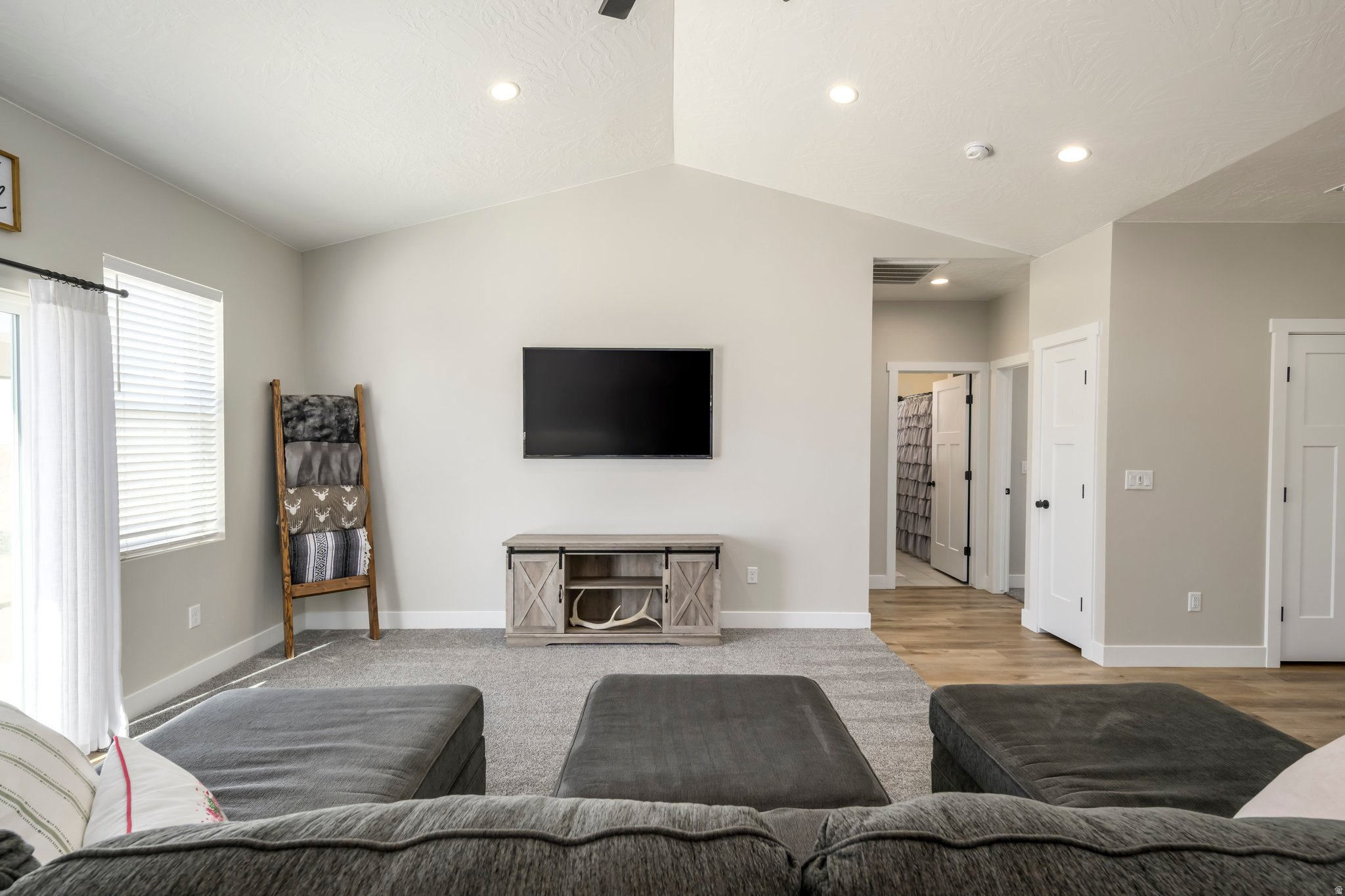 NORTH HILL EST - Residential