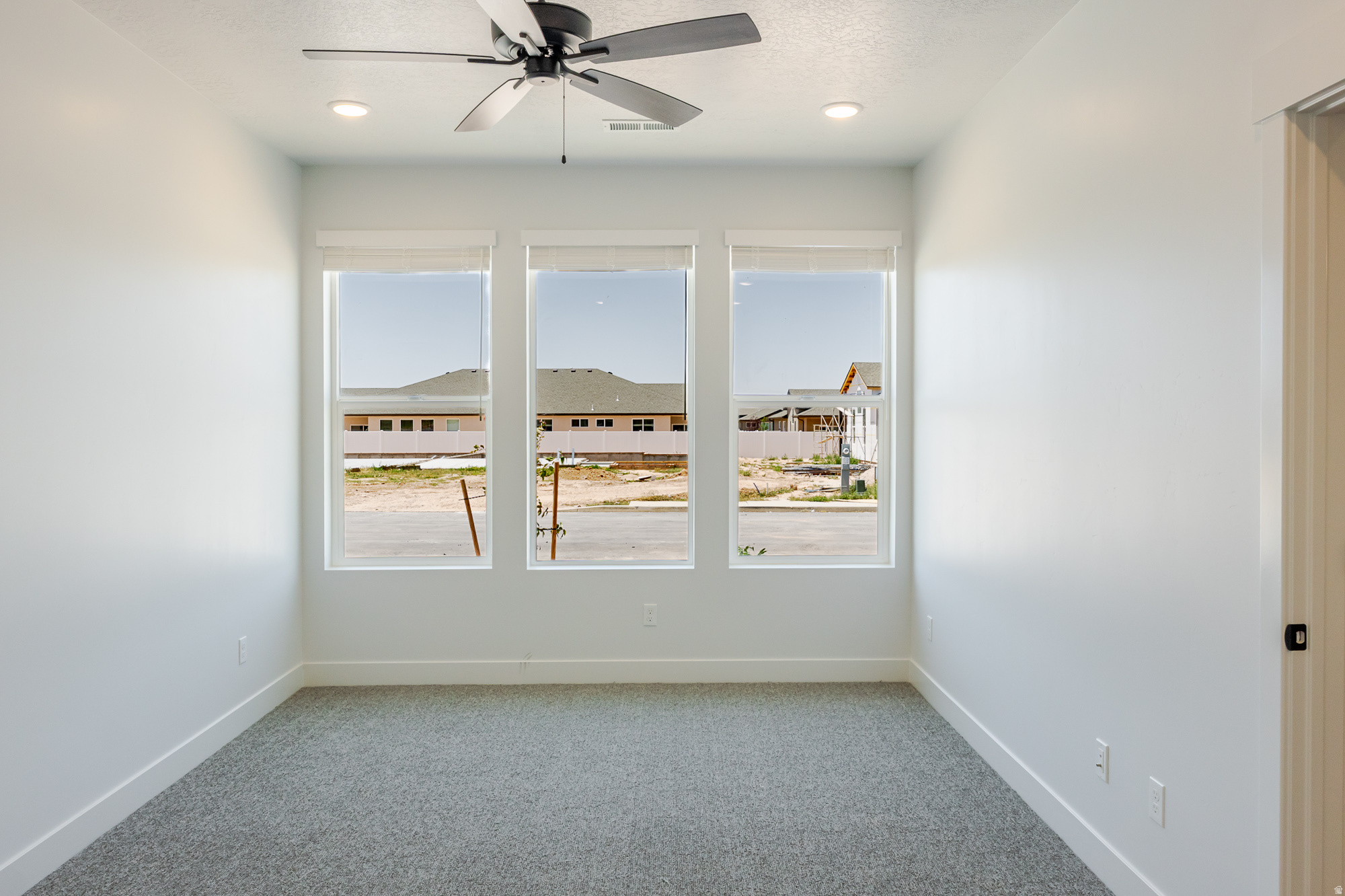 EKKO VIEW ESTATES - Residential Income