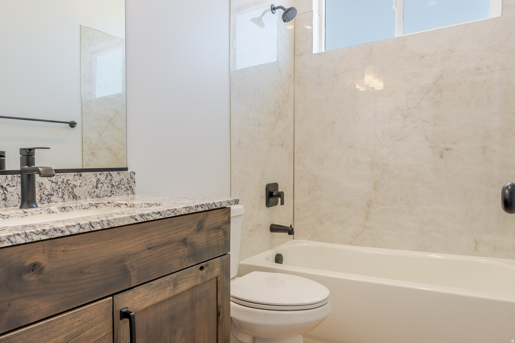 EKKO VIEW ESTATES - Residential Income