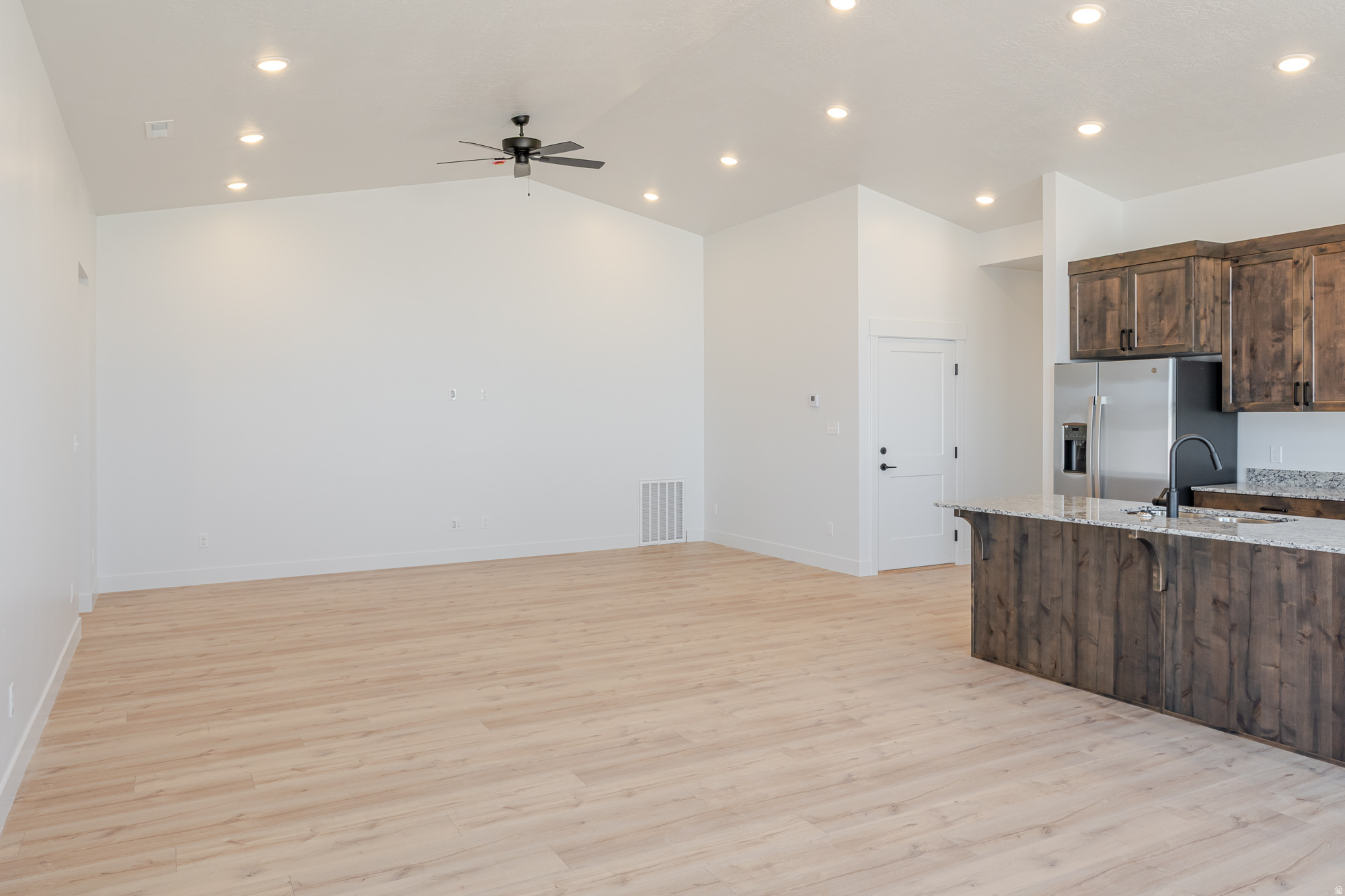 EKKO VIEW ESTATES - Residential Income