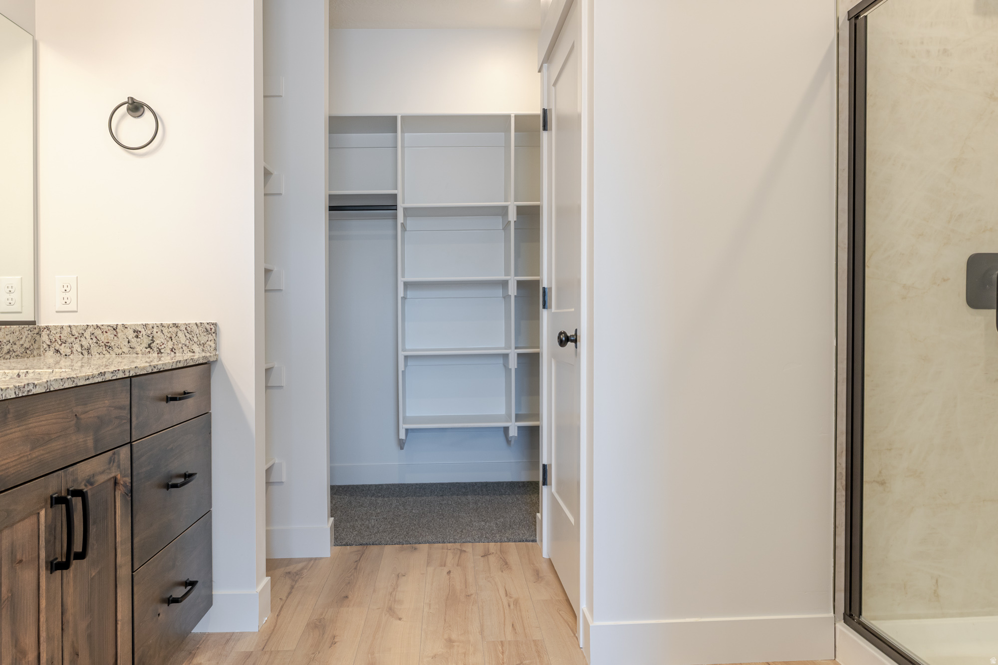 EKKO VIEW ESTATES - Residential Income