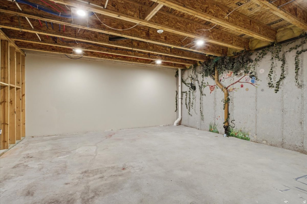 DAYBREAK - Residential