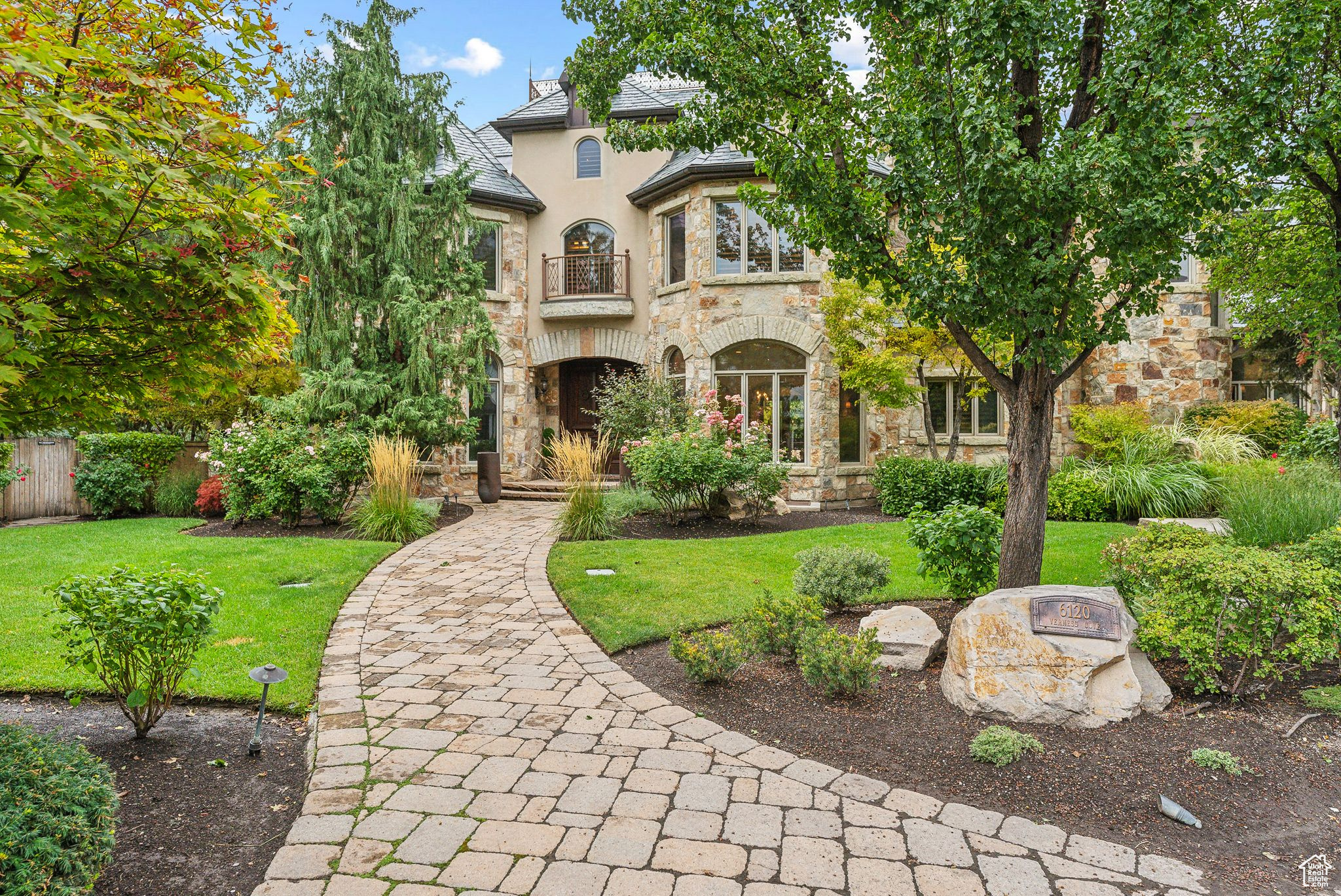 Holladay, Utah 84121, United States, 8 Bedrooms Bedrooms, ,10 BathroomsBathrooms,Residential,Pending,43065