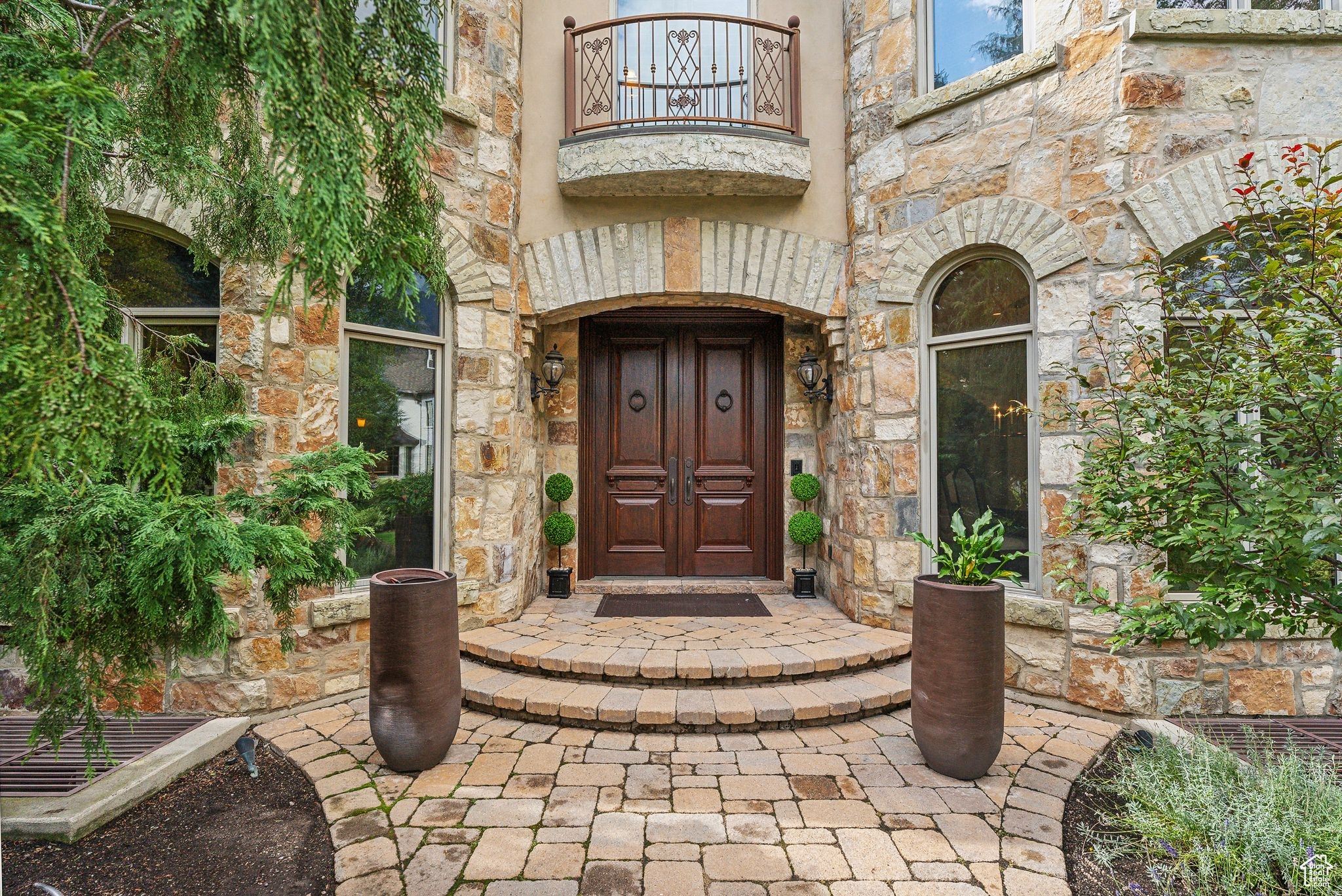 Holladay, Utah 84121, United States, 8 Bedrooms Bedrooms, ,10 BathroomsBathrooms,Residential,Pending,43065