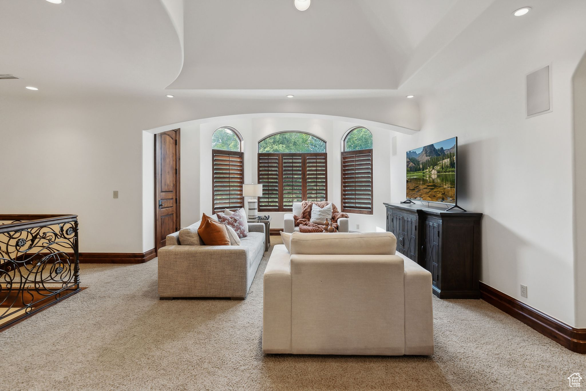 Holladay, Utah 84121, United States, 8 Bedrooms Bedrooms, ,10 BathroomsBathrooms,Residential,Pending,43065