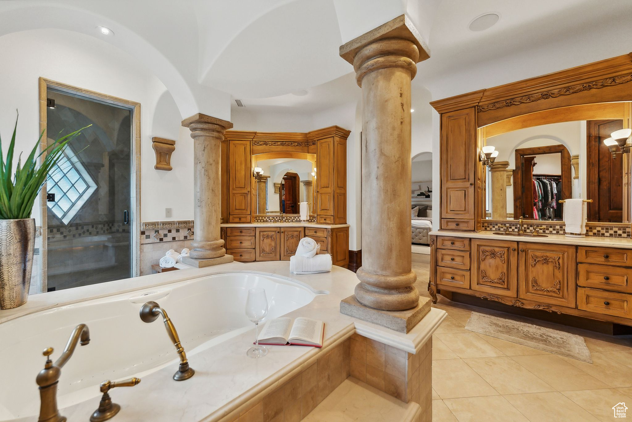 Holladay, Utah 84121, United States, 8 Bedrooms Bedrooms, ,10 BathroomsBathrooms,Residential,Pending,43065