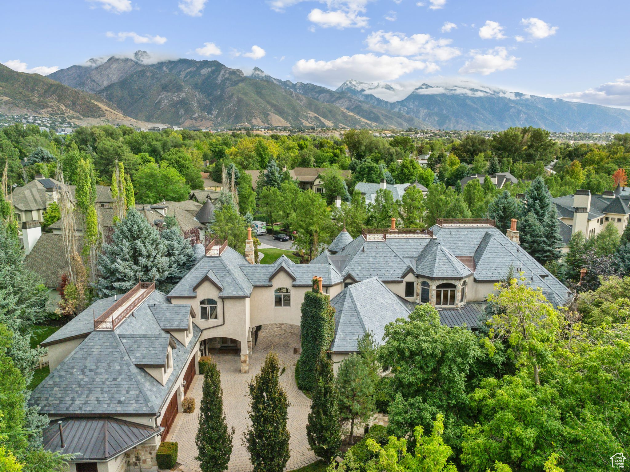 Holladay, Utah 84121, United States, 8 Bedrooms Bedrooms, ,10 BathroomsBathrooms,Residential,Pending,43065