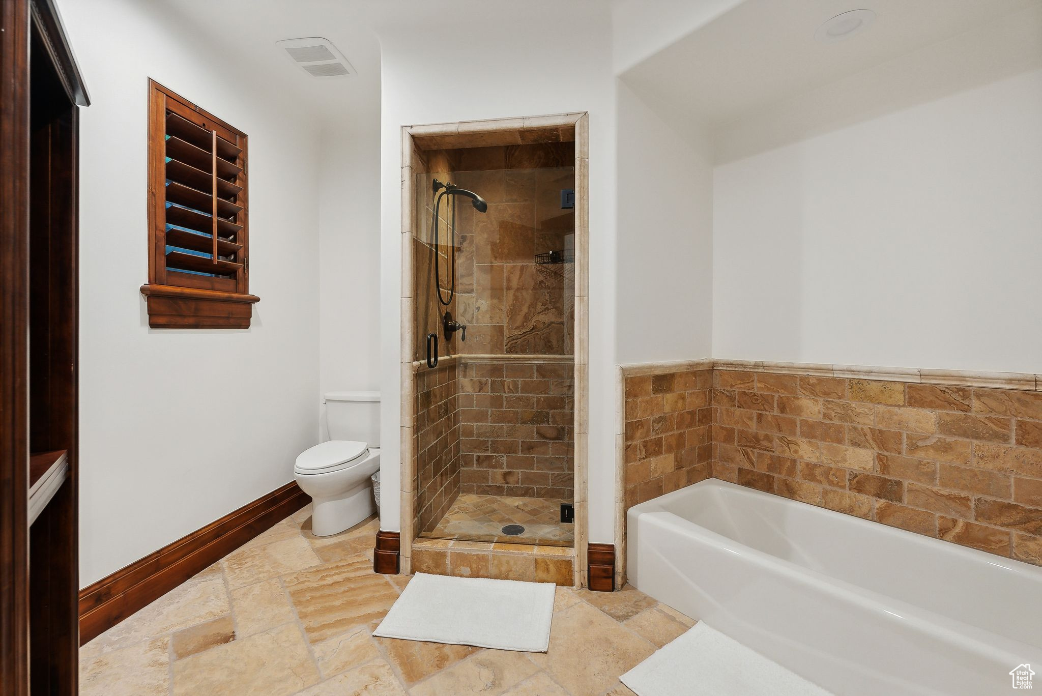 Holladay, Utah 84121, United States, 8 Bedrooms Bedrooms, ,10 BathroomsBathrooms,Residential,Pending,43065