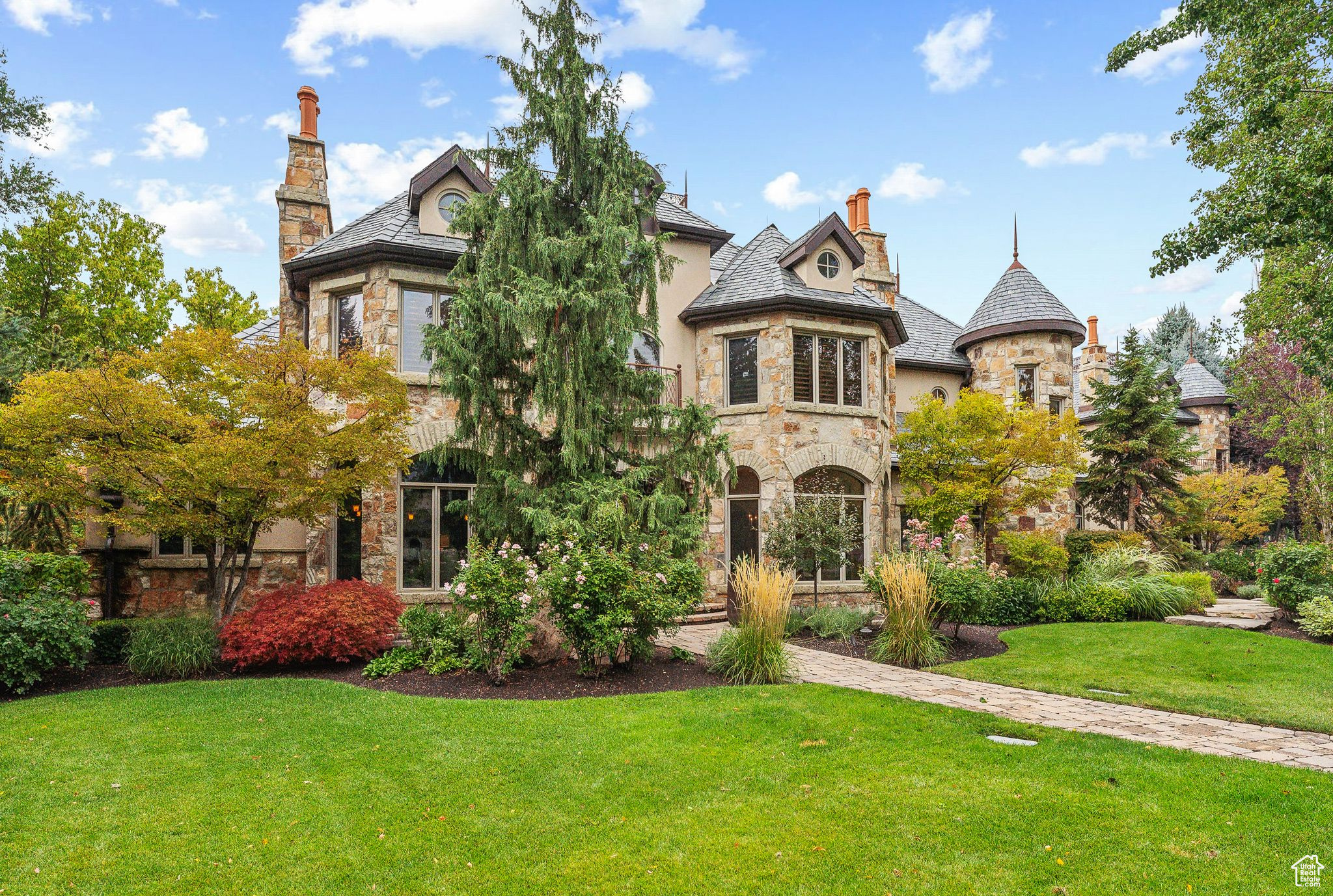 Holladay, Utah 84121, United States, 8 Bedrooms Bedrooms, ,10 BathroomsBathrooms,Residential,Pending,43065