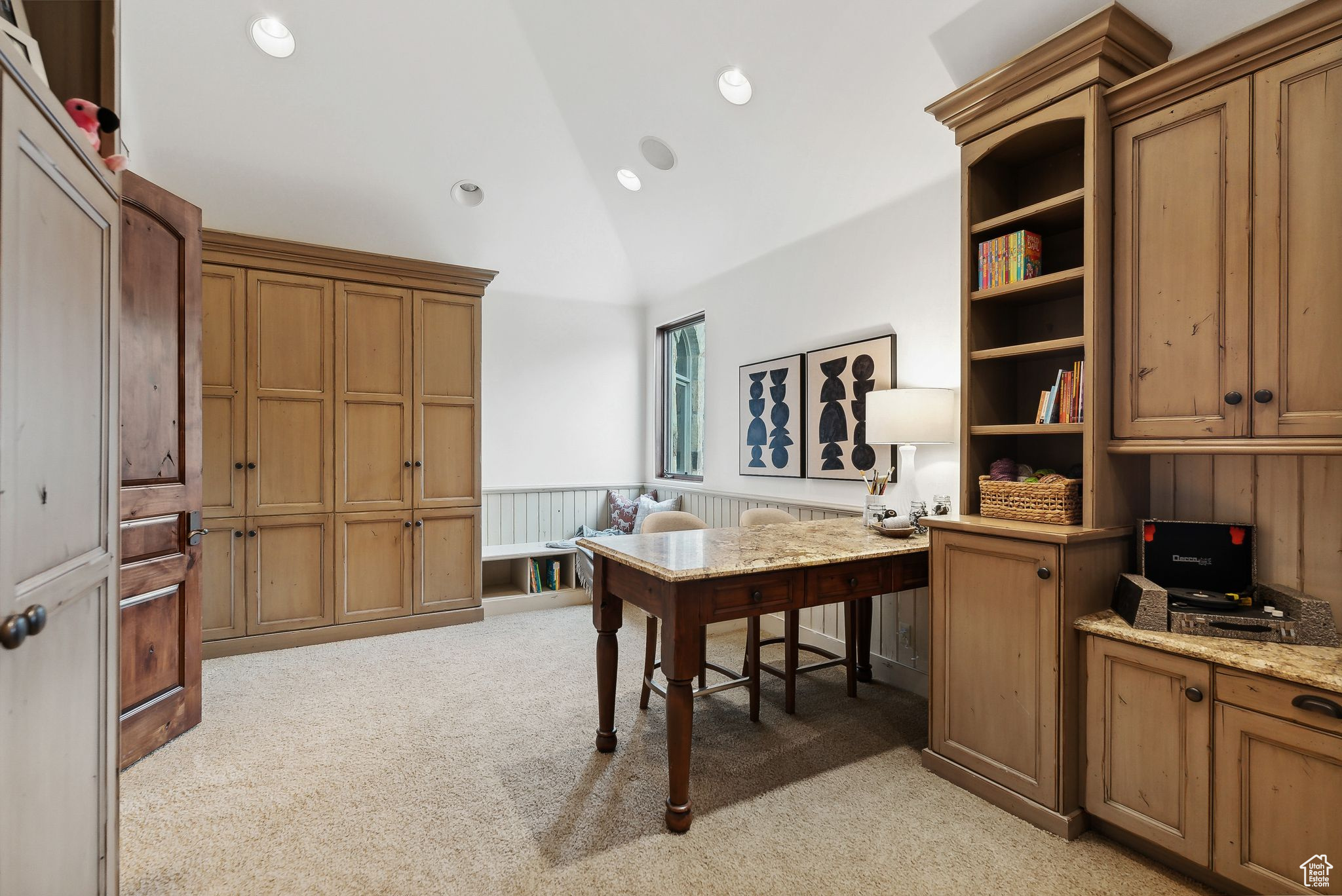 Holladay, Utah 84121, United States, 8 Bedrooms Bedrooms, ,10 BathroomsBathrooms,Residential,Pending,43065