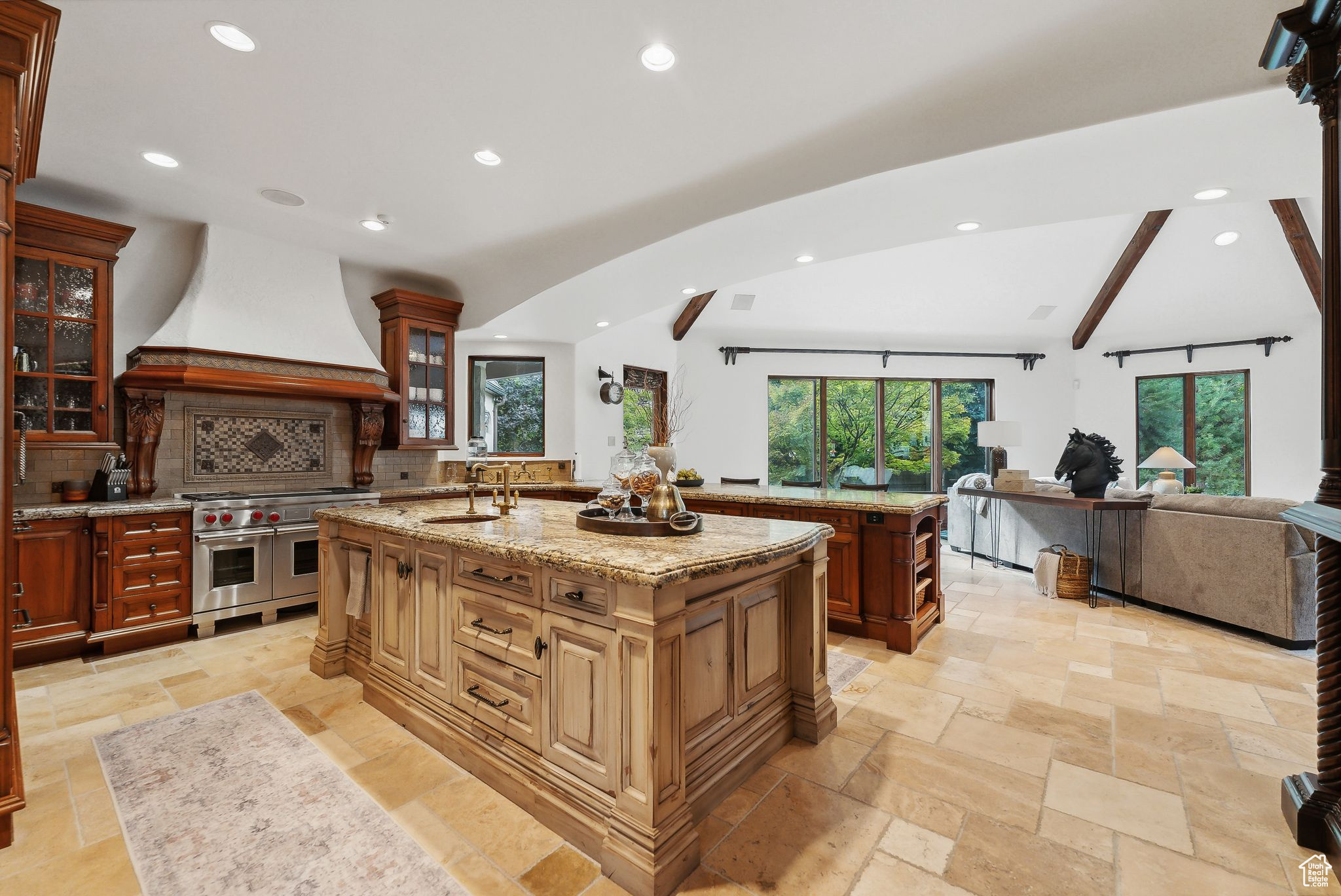 Holladay, Utah 84121, United States, 8 Bedrooms Bedrooms, ,10 BathroomsBathrooms,Residential,Pending,43065