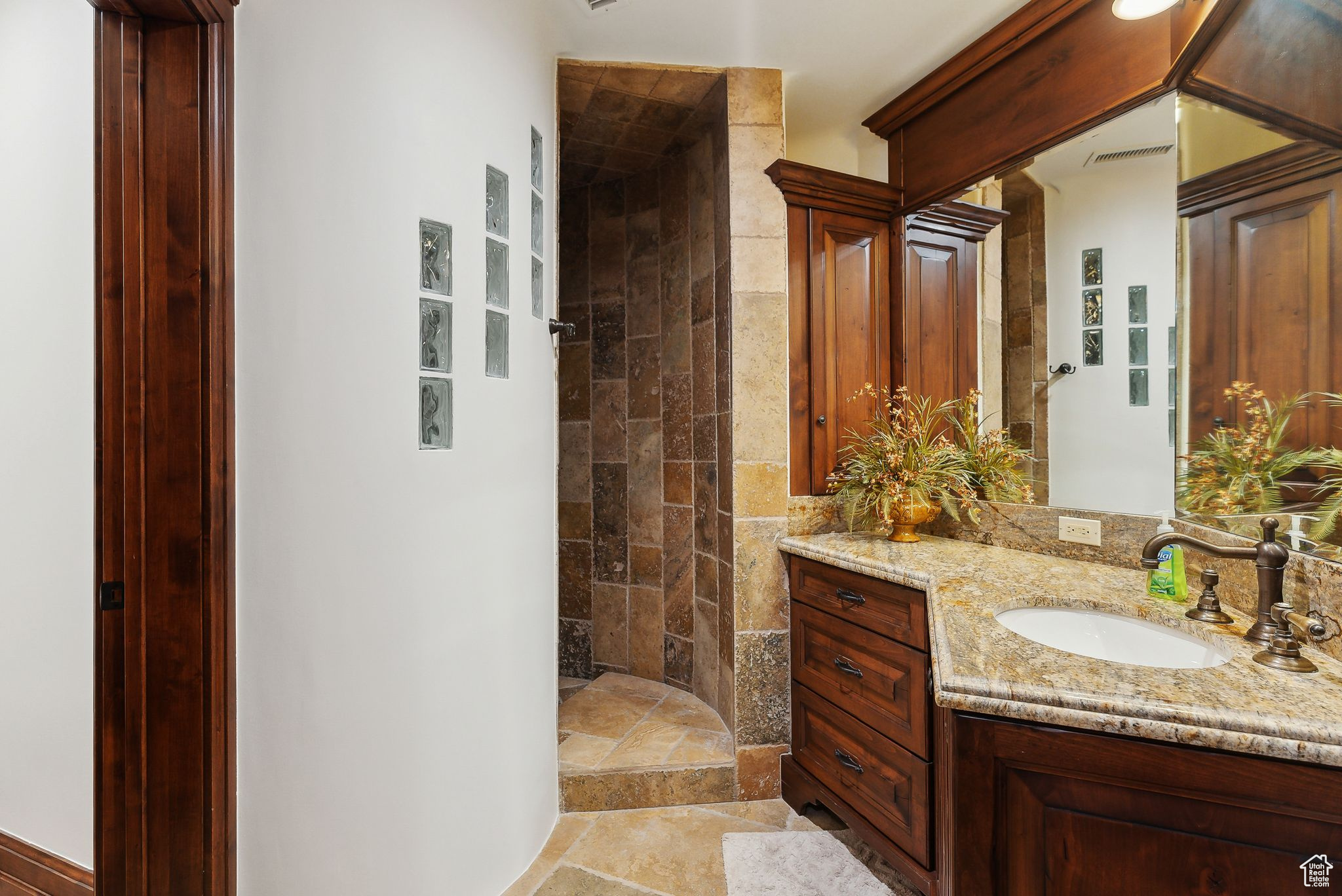 Holladay, Utah 84121, United States, 8 Bedrooms Bedrooms, ,10 BathroomsBathrooms,Residential,Pending,43065