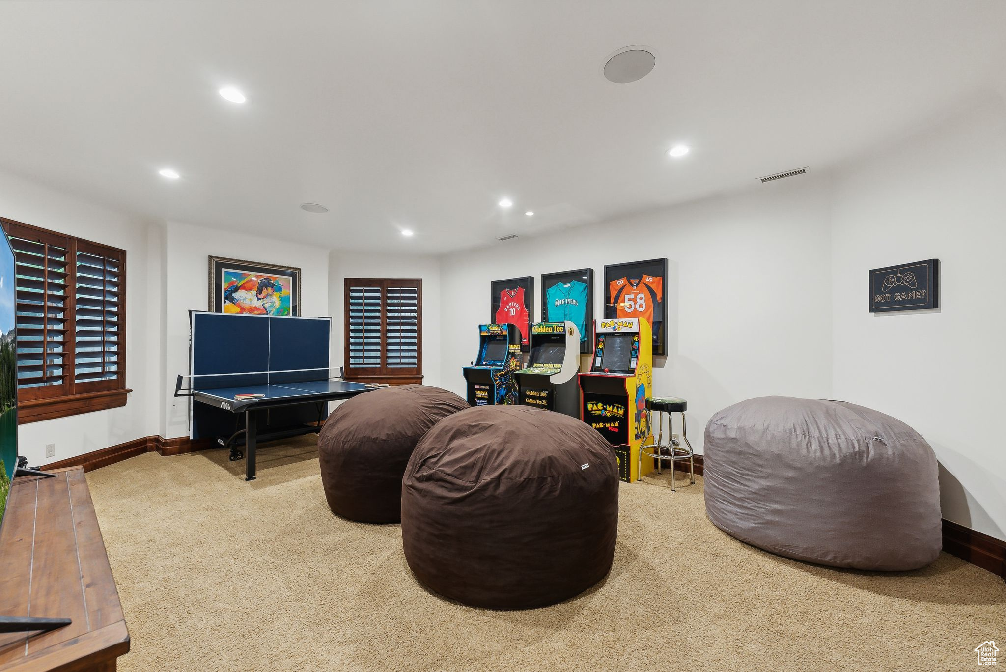 Holladay, Utah 84121, United States, 8 Bedrooms Bedrooms, ,10 BathroomsBathrooms,Residential,Pending,43065