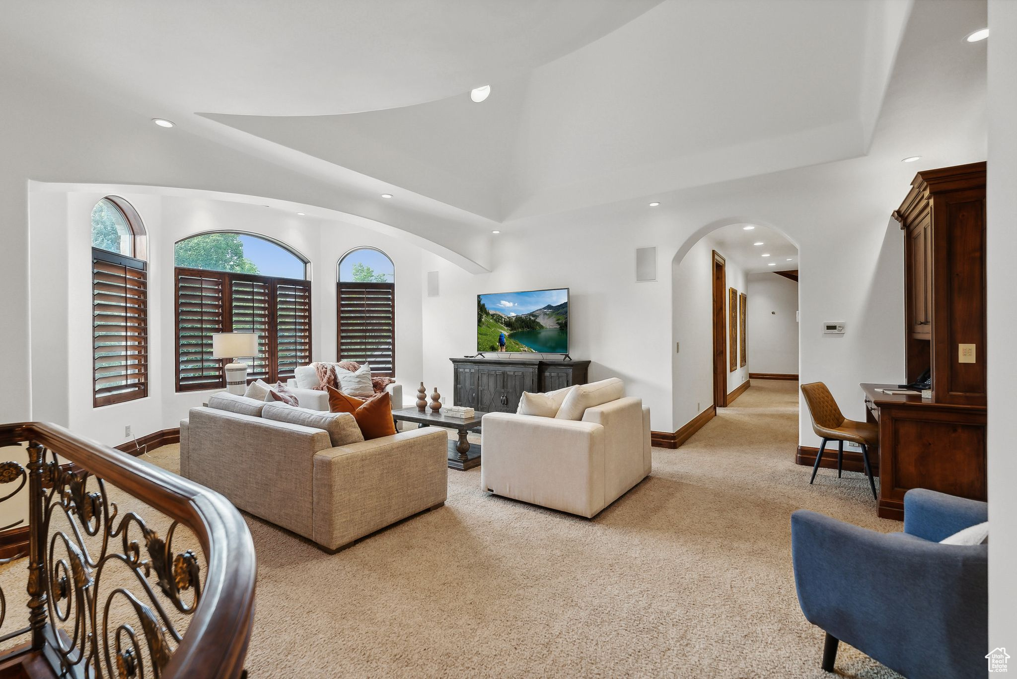 Holladay, Utah 84121, United States, 8 Bedrooms Bedrooms, ,10 BathroomsBathrooms,Residential,Pending,43065