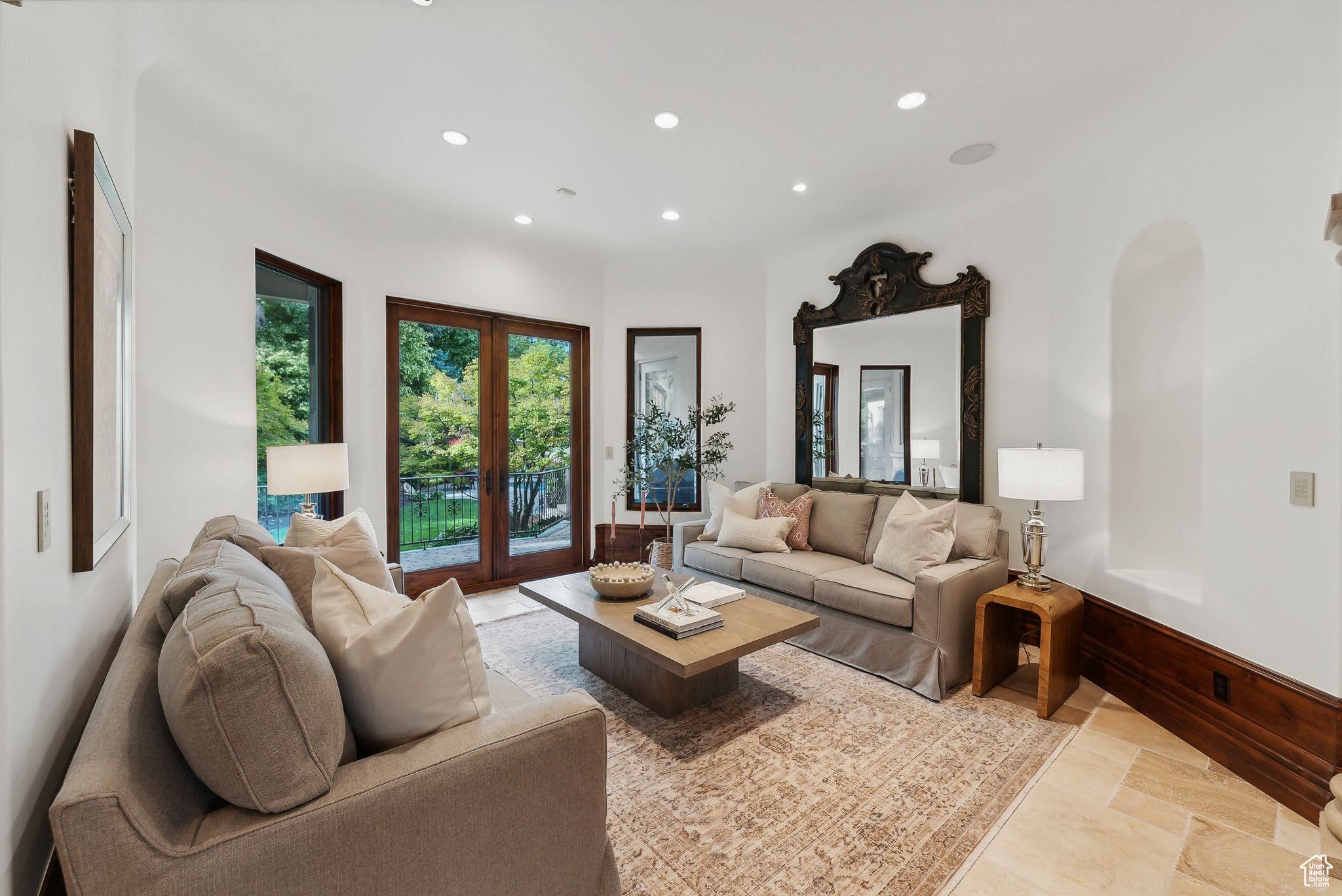 Holladay, Utah 84121, United States, 8 Bedrooms Bedrooms, ,10 BathroomsBathrooms,Residential,Pending,43065