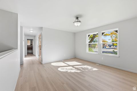 Tiny photo for 2784 W PAPRIKA DR S, Taylorsville, UT 84129 (MLS # 2119490)