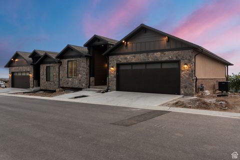 Condo For Sale - 4849 Nightingale Ln<br/> Ogden, UT 84403