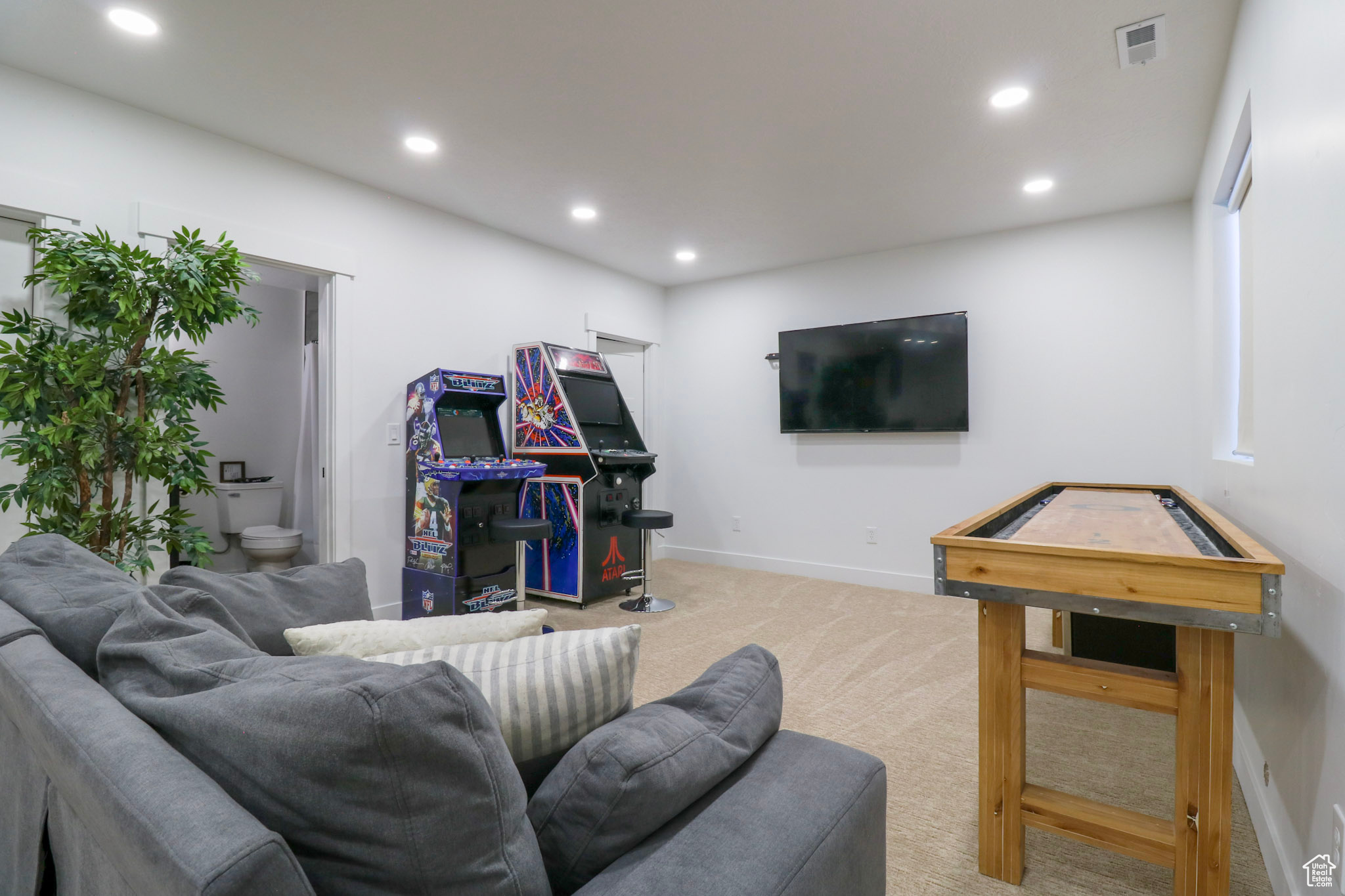 MAPLE FIELDS - Residential