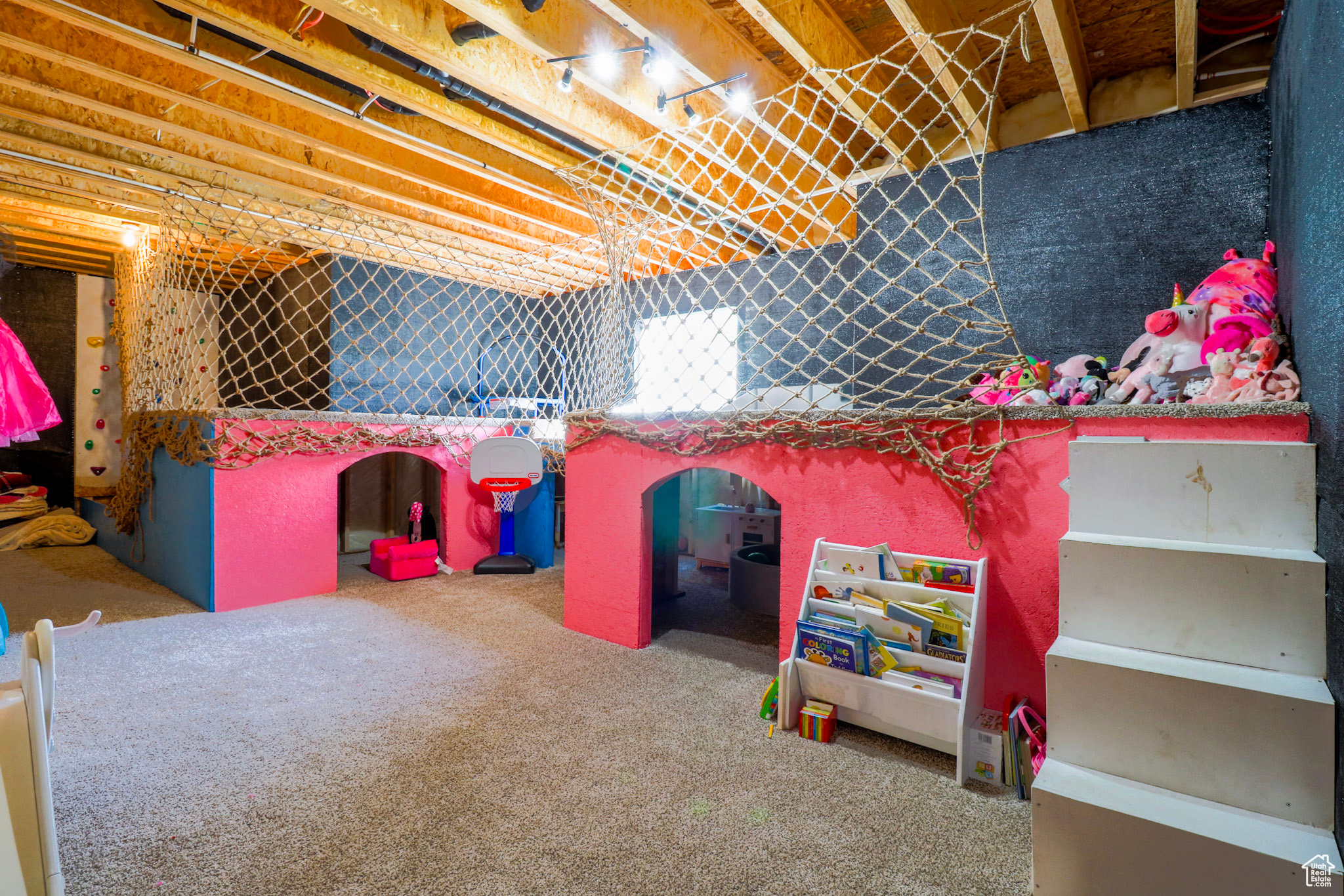 MAPLE FIELDS - Residential