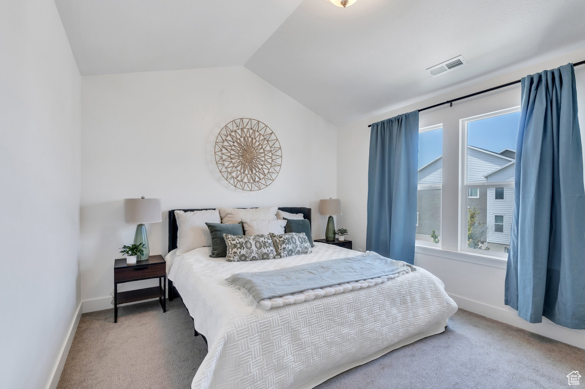 WILLOW POINT - Residential