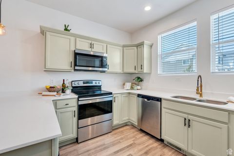 Tiny photo for 3985 W 1960 N, Lehi, UT 84043 (MLS # 2092907)