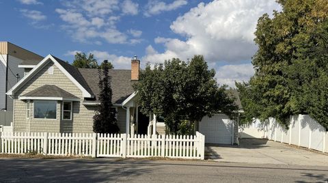 1411 E WOODLAND AVE S Salt Lake City UT 84106