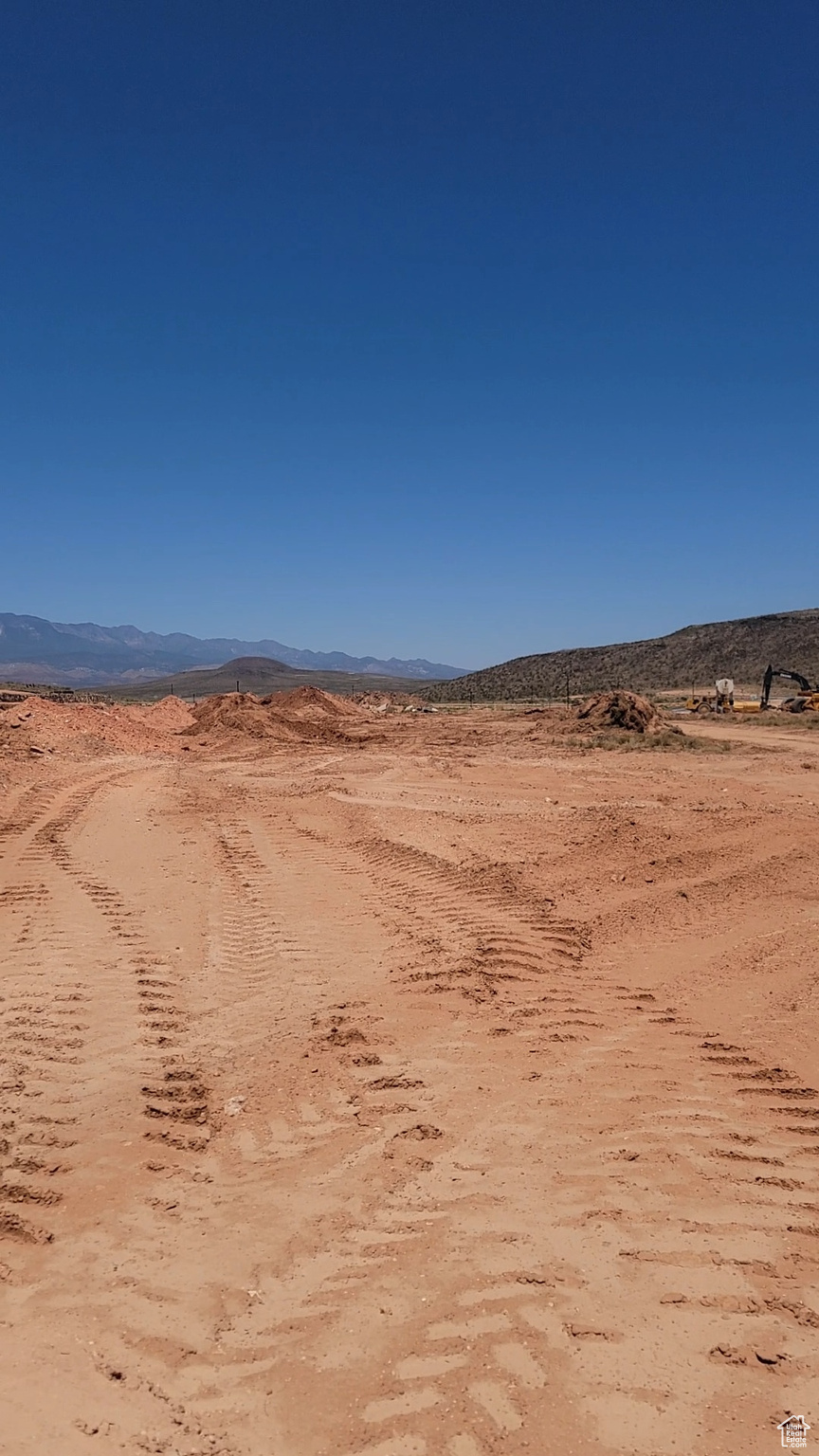 #82, Hurricane, Utah image 2