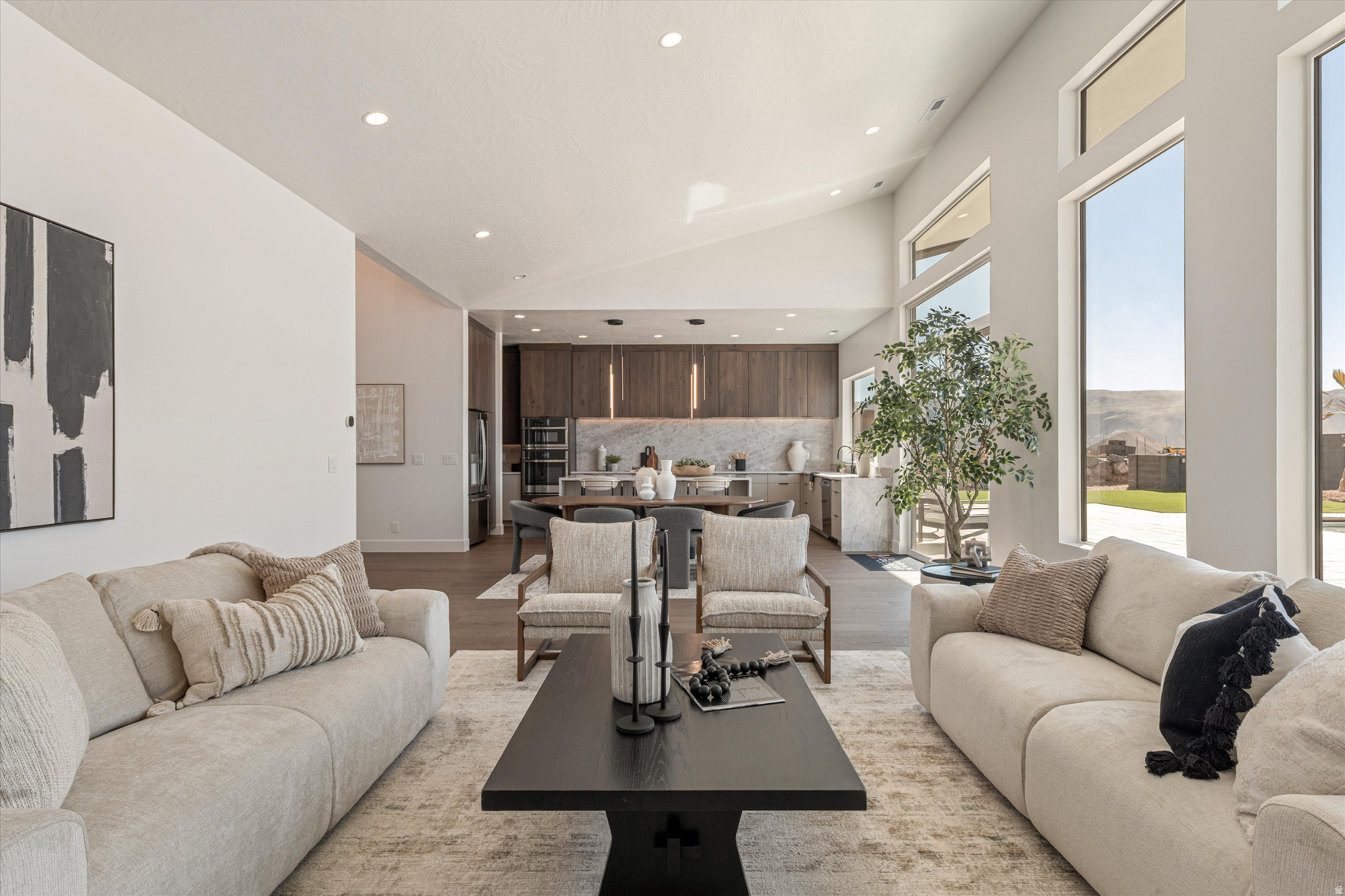 SCENIC POINT - Residential