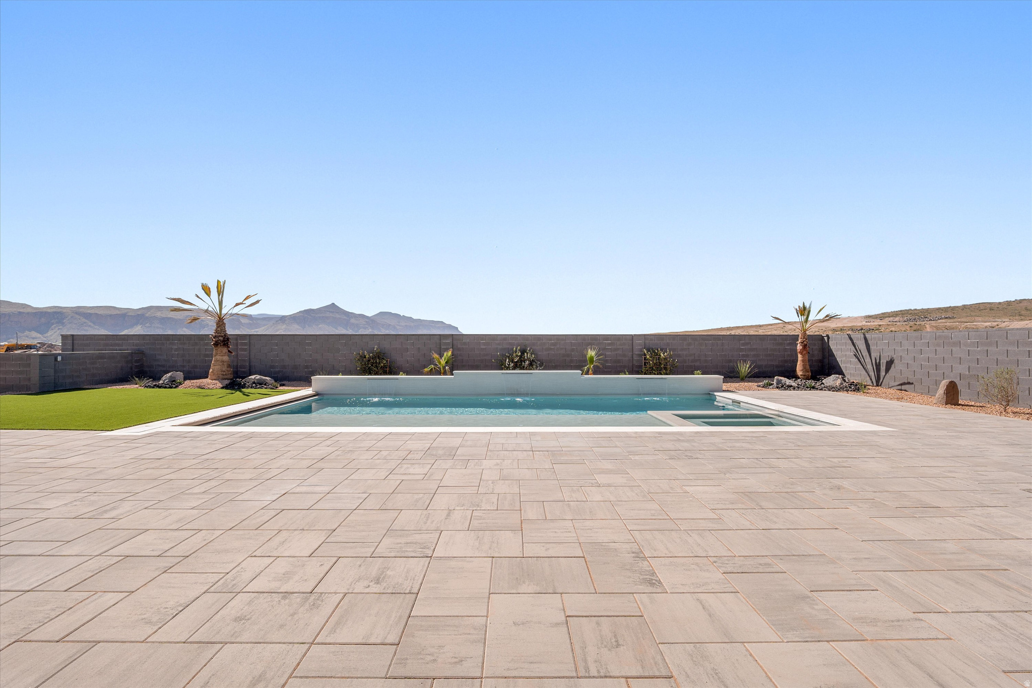 SCENIC POINT - Residential