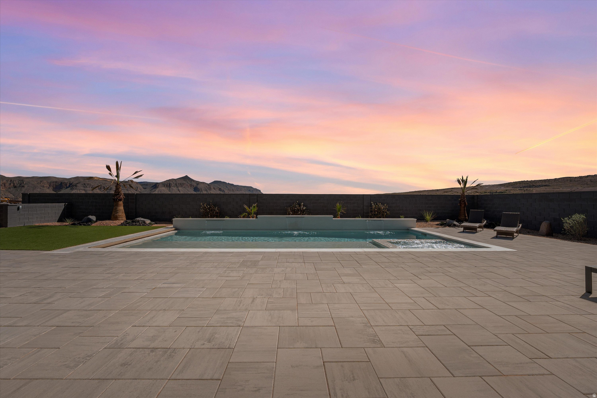 SCENIC POINT - Residential