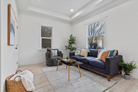 Tiny photo for 249 S GLENDALE ST, Salt Lake City, UT 84104 (MLS # 2126525)