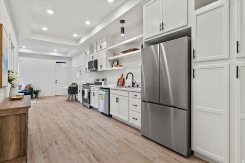 Tiny photo for 249 S GLENDALE ST, Salt Lake City, UT 84104 (MLS # 2126525)