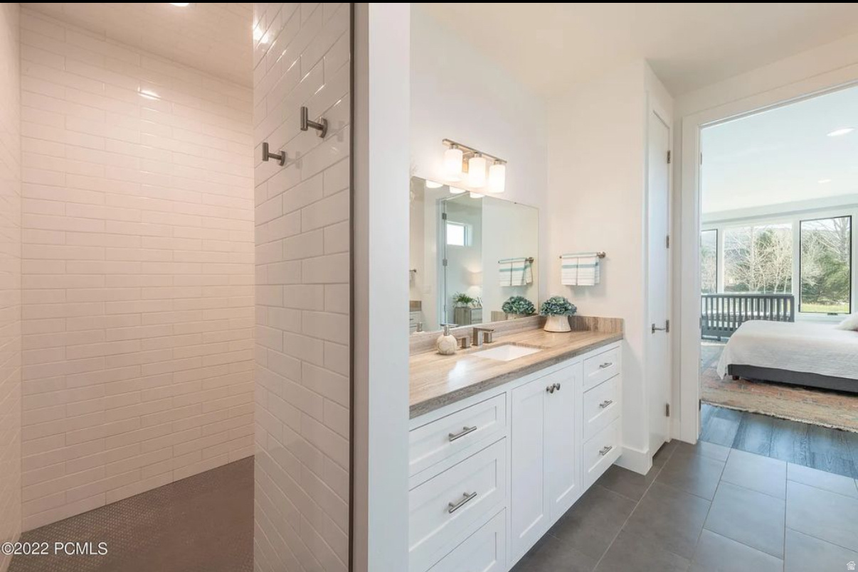 SCOTCH FIELDS - Residential