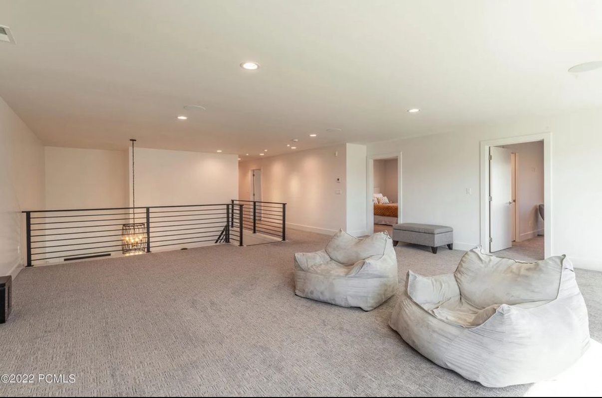 SCOTCH FIELDS - Residential