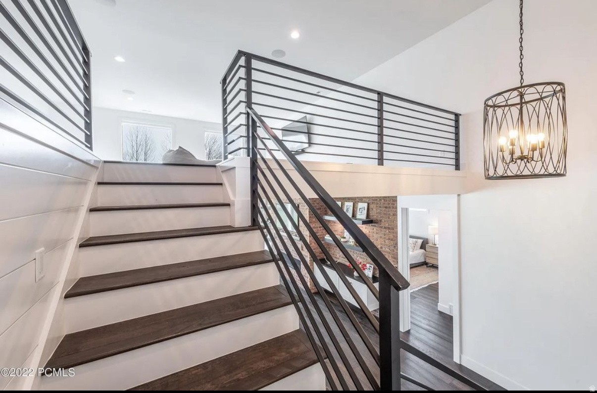 SCOTCH FIELDS - Residential