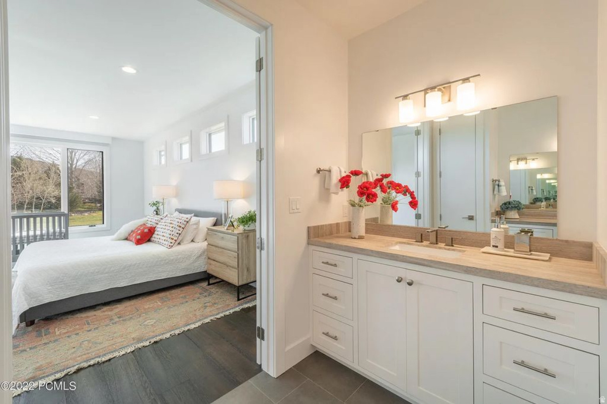 SCOTCH FIELDS - Residential